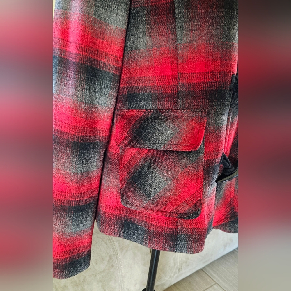 Red Jacket - Picture 2 of 6